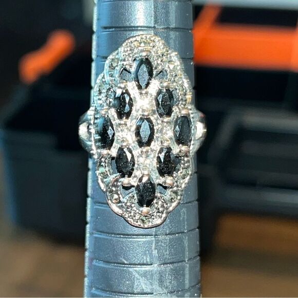 Vintage‎ Silver Tone Black Onyx Ring sz 8 - Picture 3 of 7